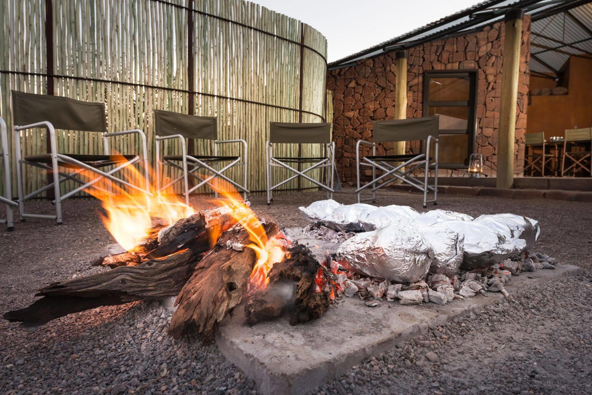 Etendeka Mountain Camp دامارالاند المظهر الخارجي الصورة